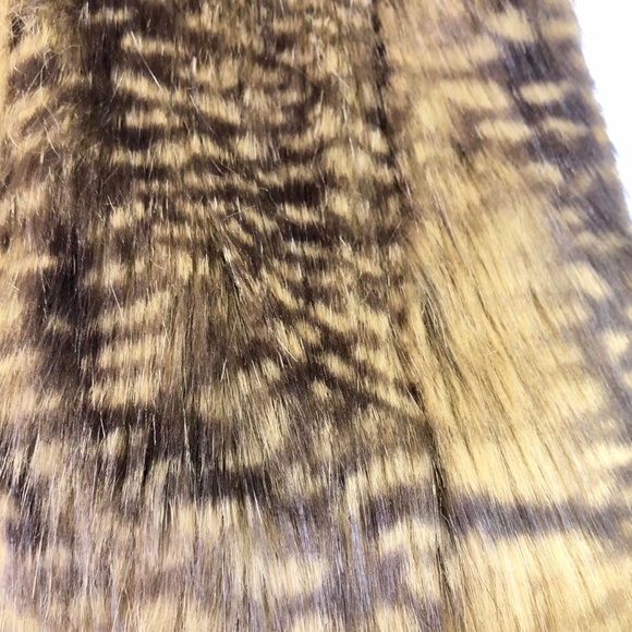 🆕NEW Mossimo Womens Faux Fur Open Vest Sz XS - Picture 2 of 7